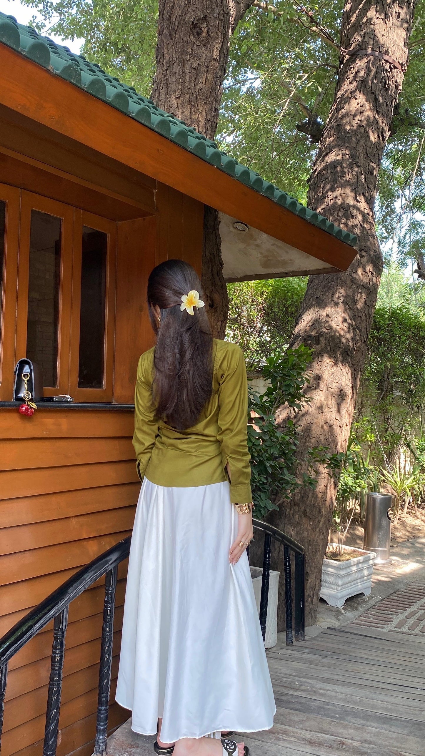 Olive side Bow Top