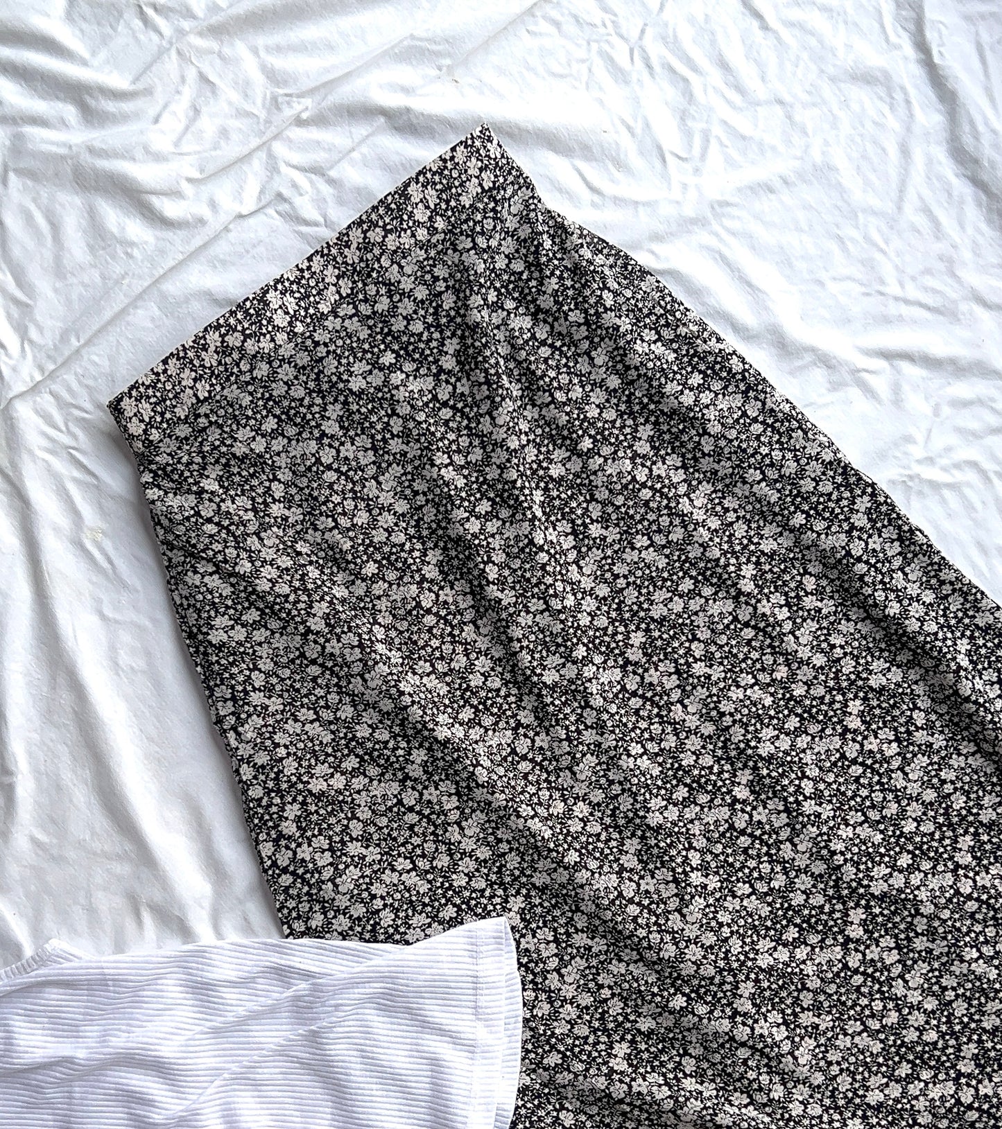Blacky floral skirt